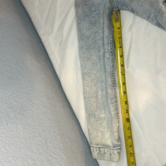 Levi’s fully lined jean jacket - Picture 7 of 11